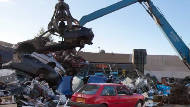 Destruction épave voiture en centre VHU agréé